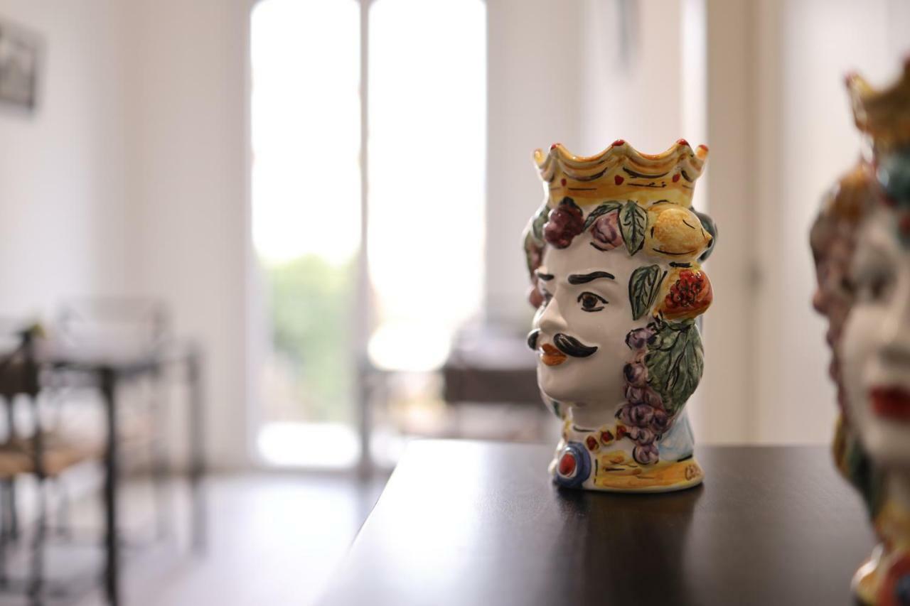 Cavour37 Rooms Palermo Bagian luar foto