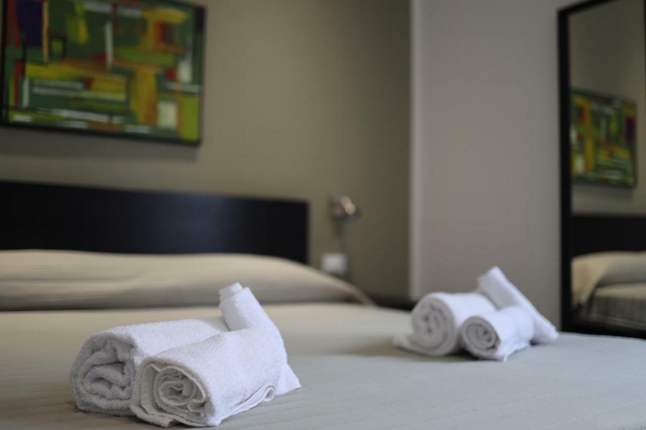 Cavour37 Rooms Palermo Bagian luar foto
