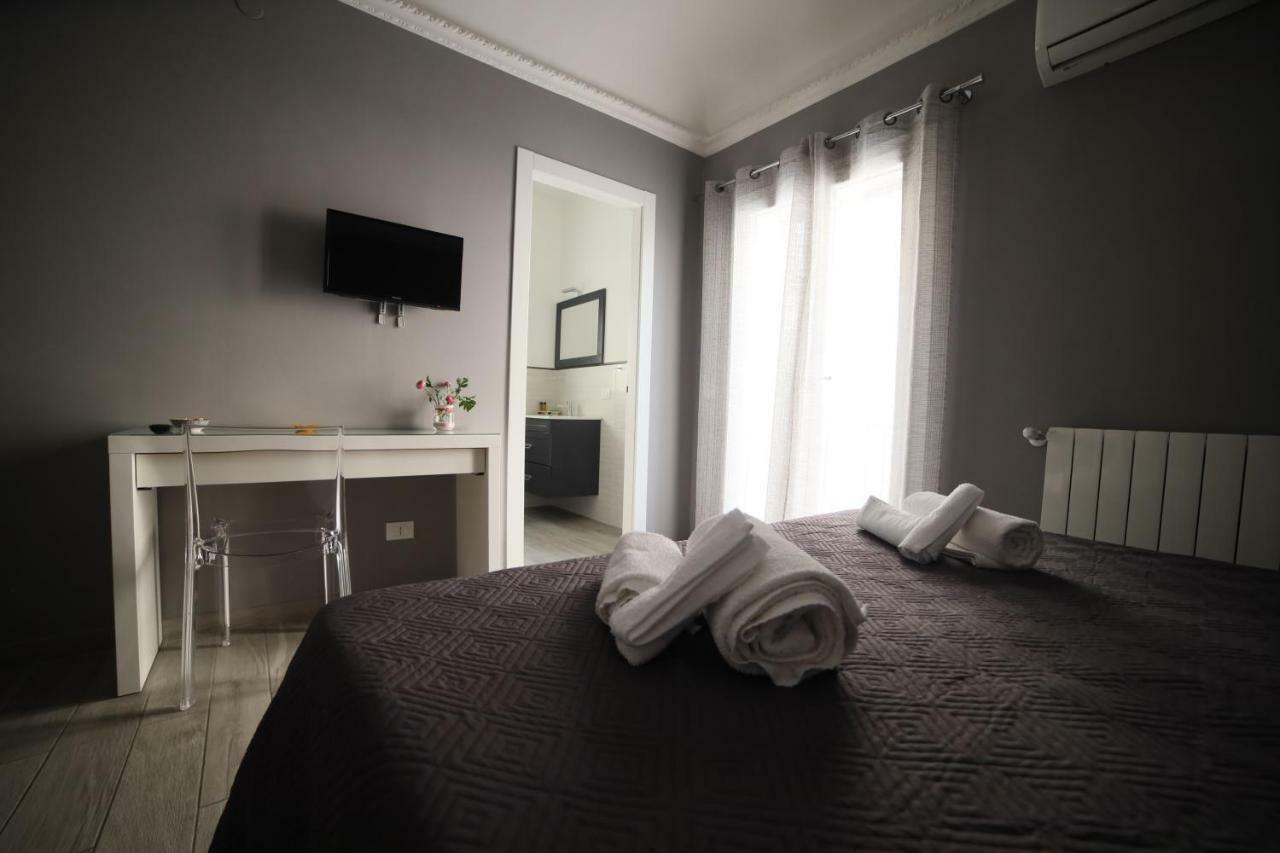 Cavour37 Rooms Palermo Bagian luar foto